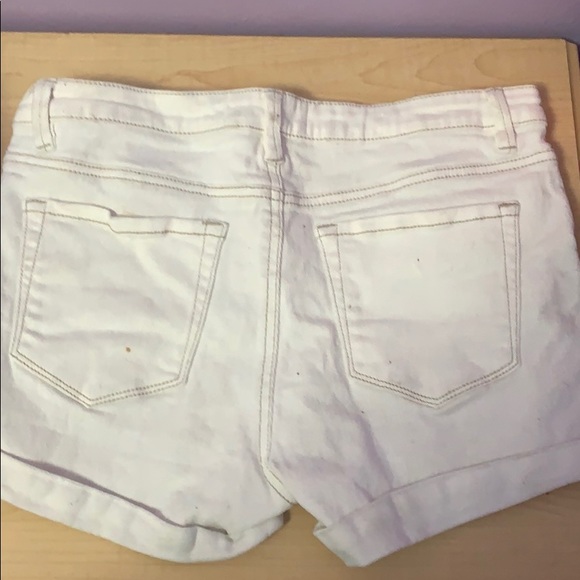 Ripped white denim shortie shorts - Picture 2 of 3